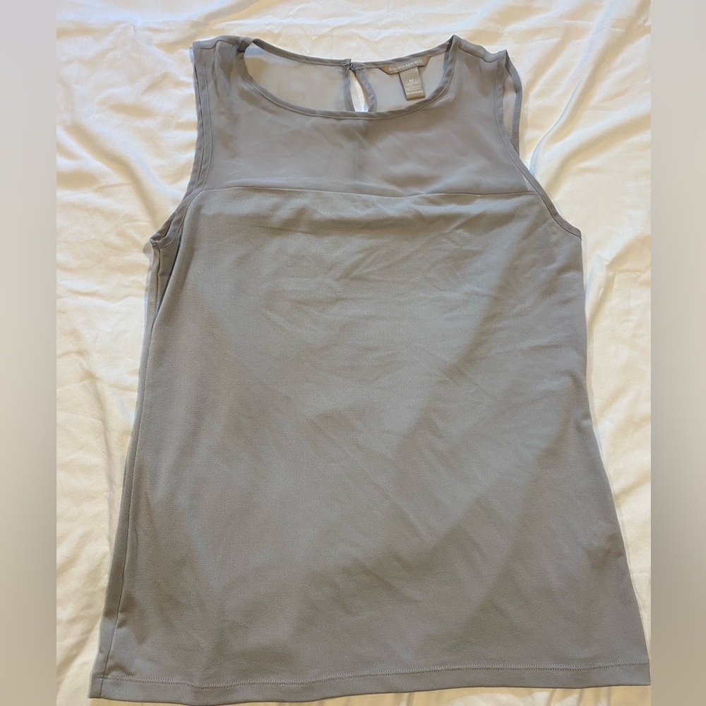 Banana Republic sleeveless blouse size medium.